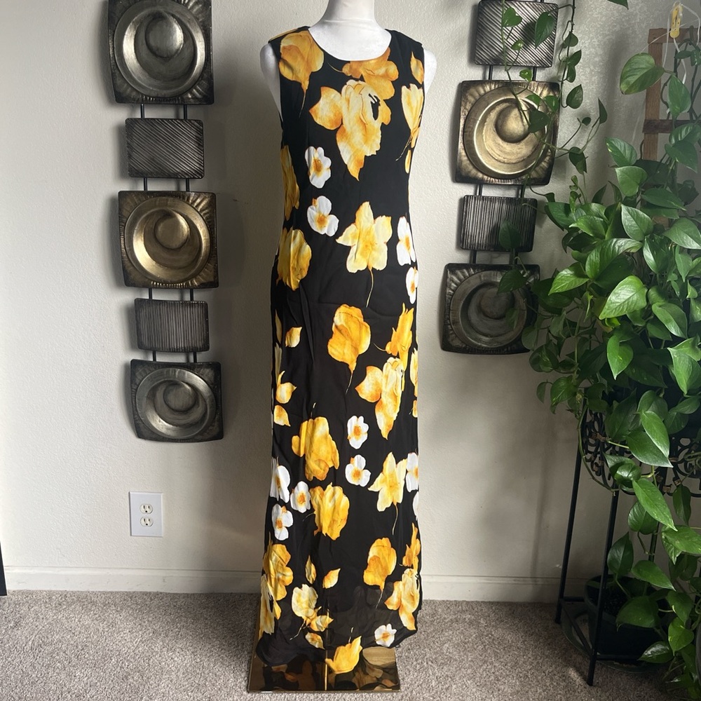 Elegant Floral Maxi Dress - Black and Yellow